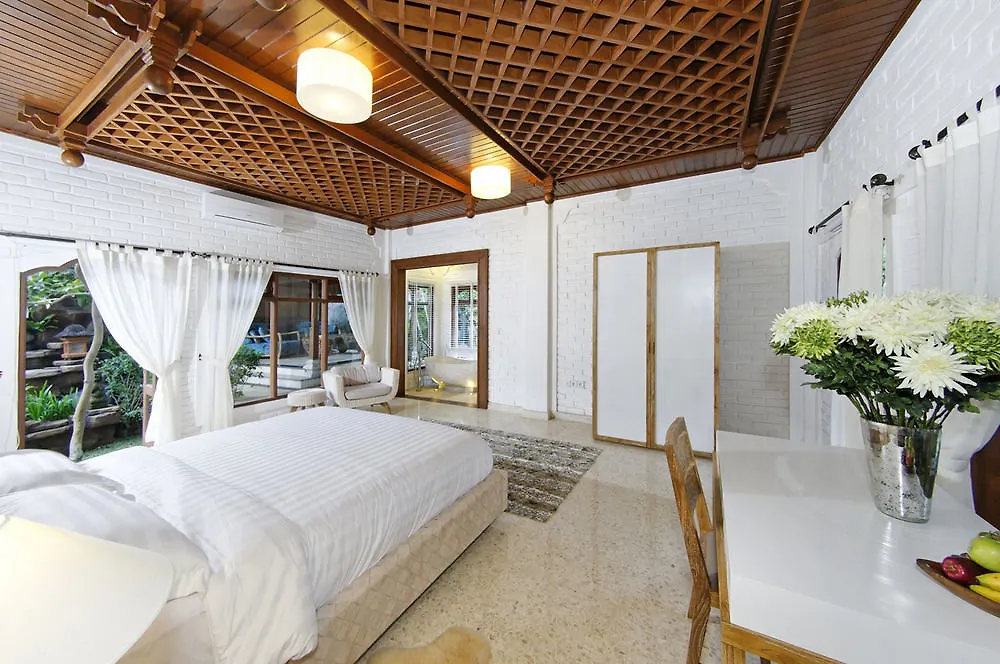 Villa Asih Legian Kuta Lombok